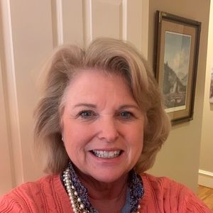 Meet your Posher, Dee anna